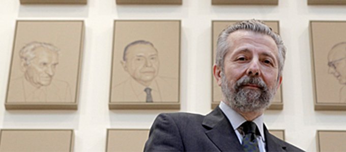 La Academia elige al pintor Hernán Cortés