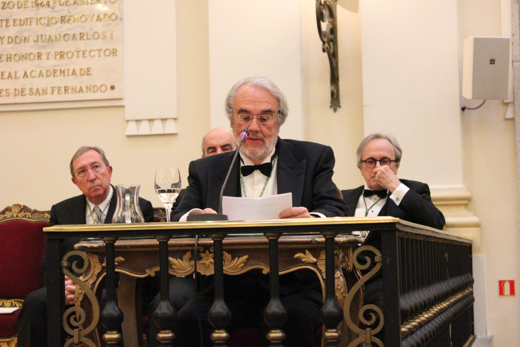 Acto de ingreso de D. Román Gubern 09
