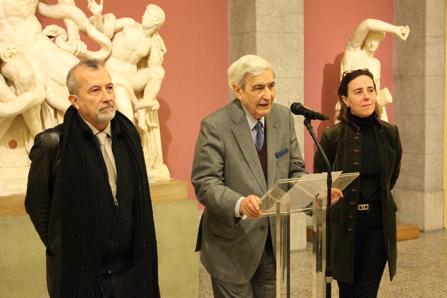 Becarios en Roma 01