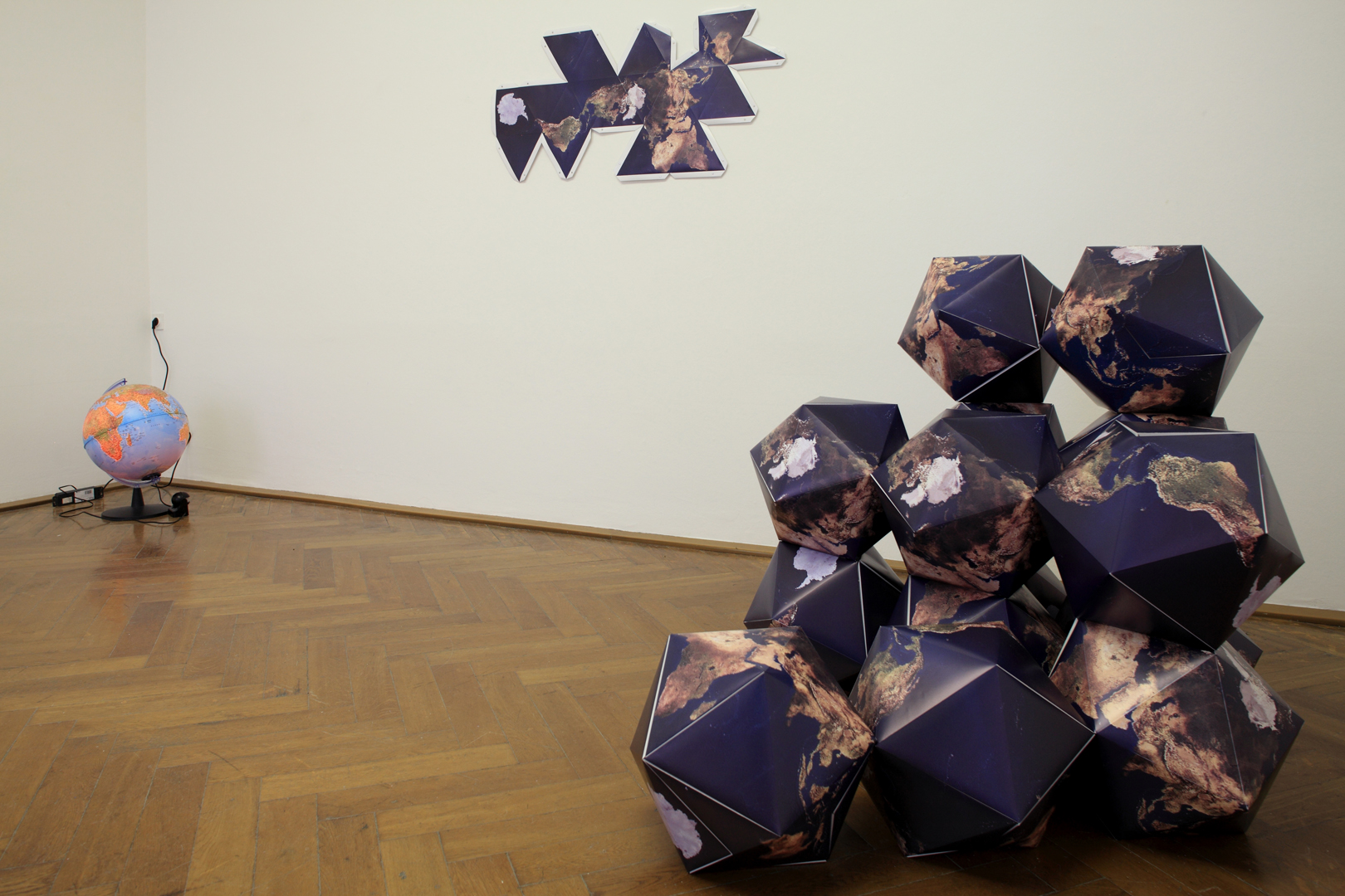 Sašo Sedlaček, GLOBE HEATERS & The World of Maps by Buckminster Fuller, 2010, installation view (foto archive MGLC)