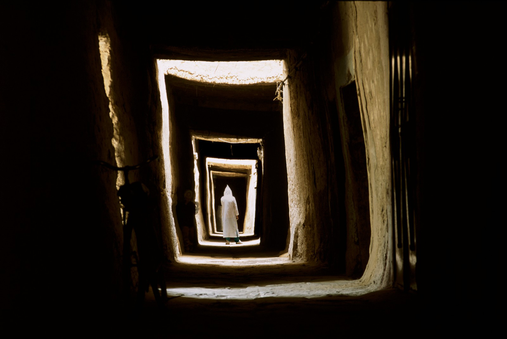 Bruno Barbey_Medina Fez (2002)