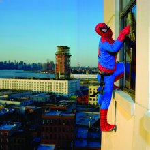Sin título, de la serie Superhéroes. Nueva York, 2010 © Dulce Pinzón